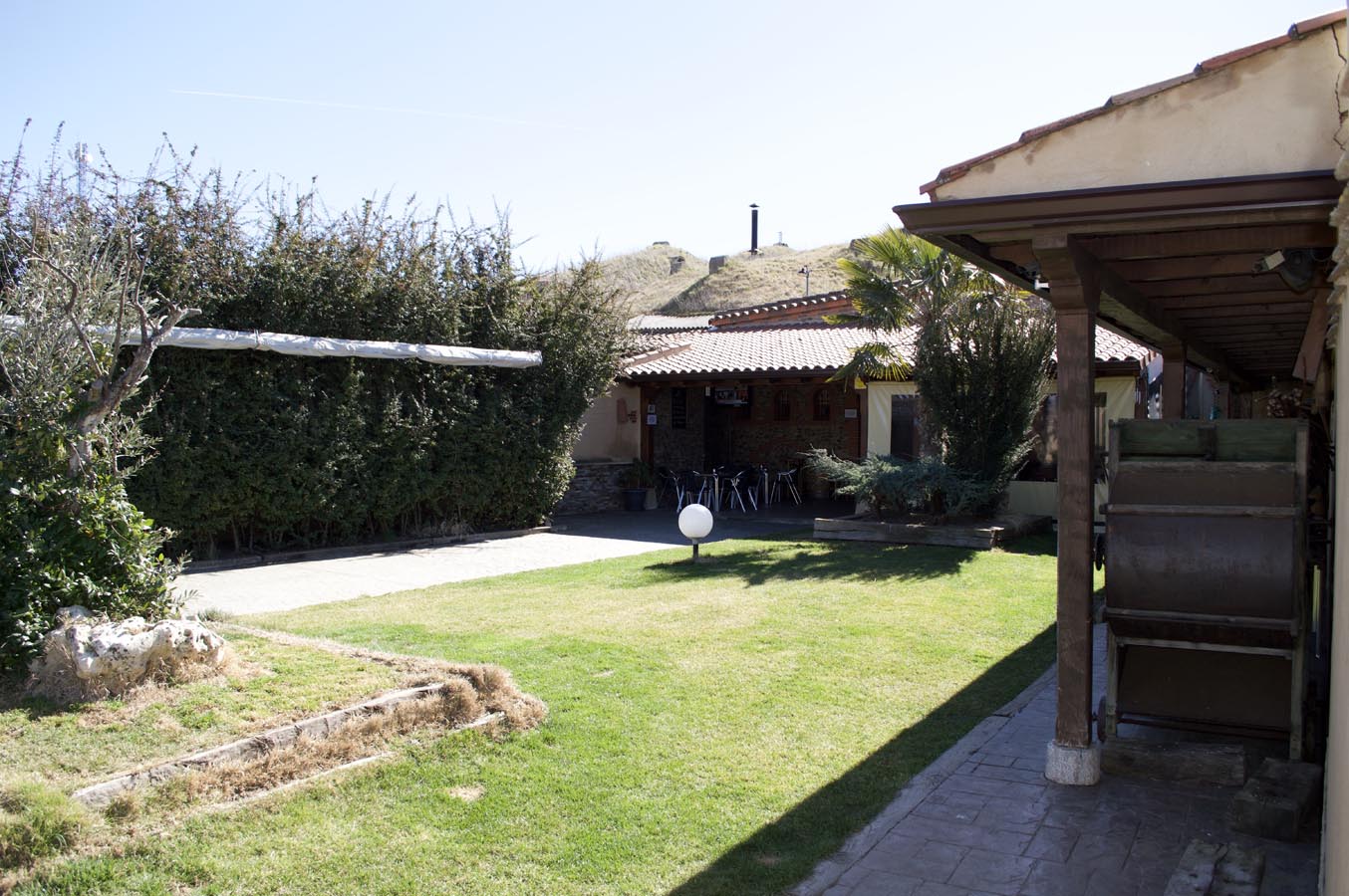 Terraza de Los Poinos en Valdevimbre