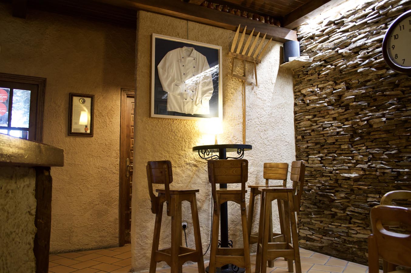 Interior de Cueva Restaurante Los Poinos en Valdevimbre