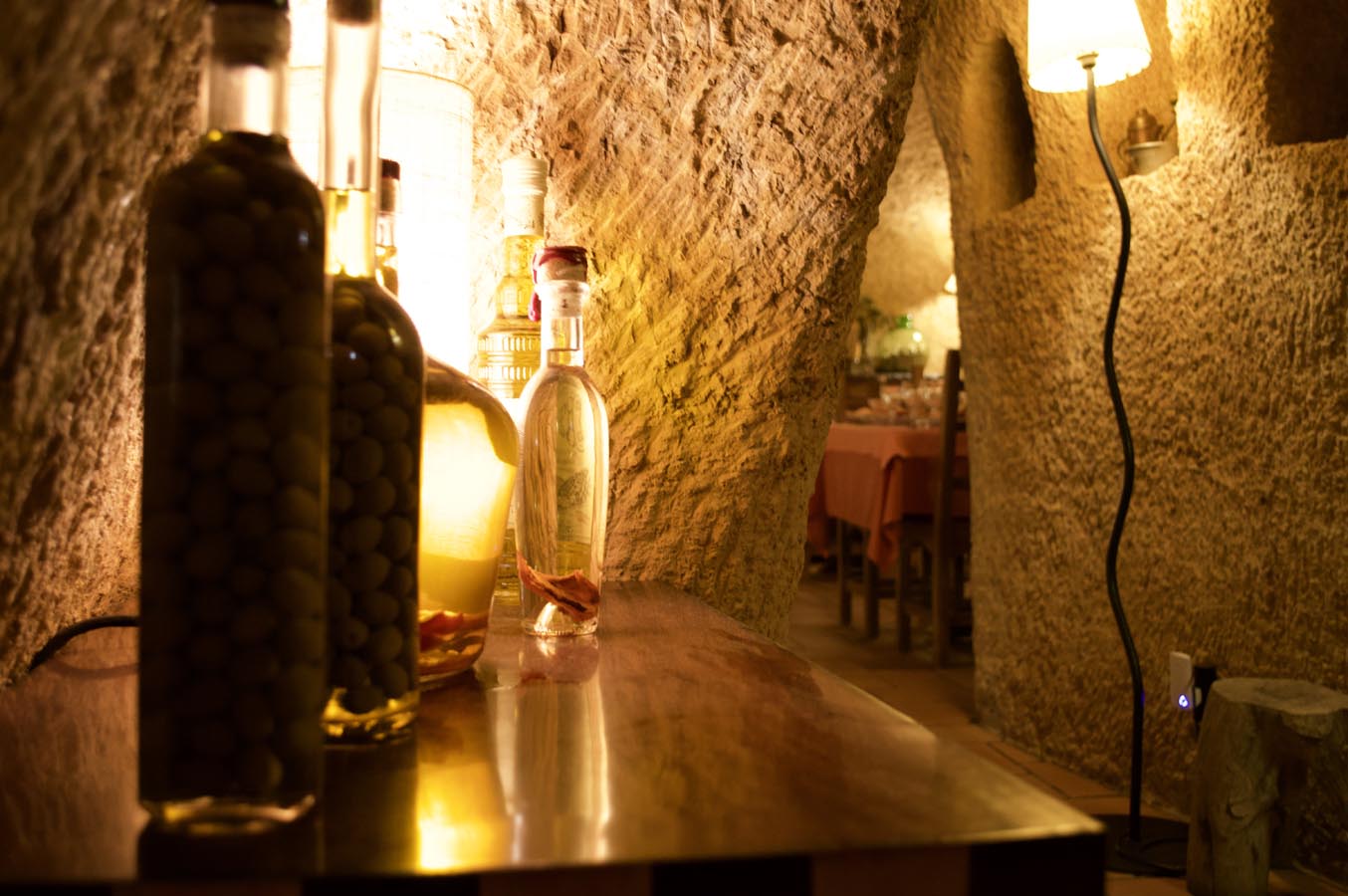 Interior de Cueva Restaurante Los Poinos en Valdevimbre